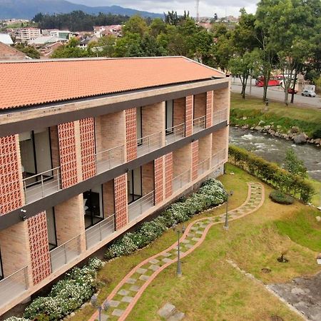Hotel & Suites En Cuenca, Venue Batan Exterior foto
