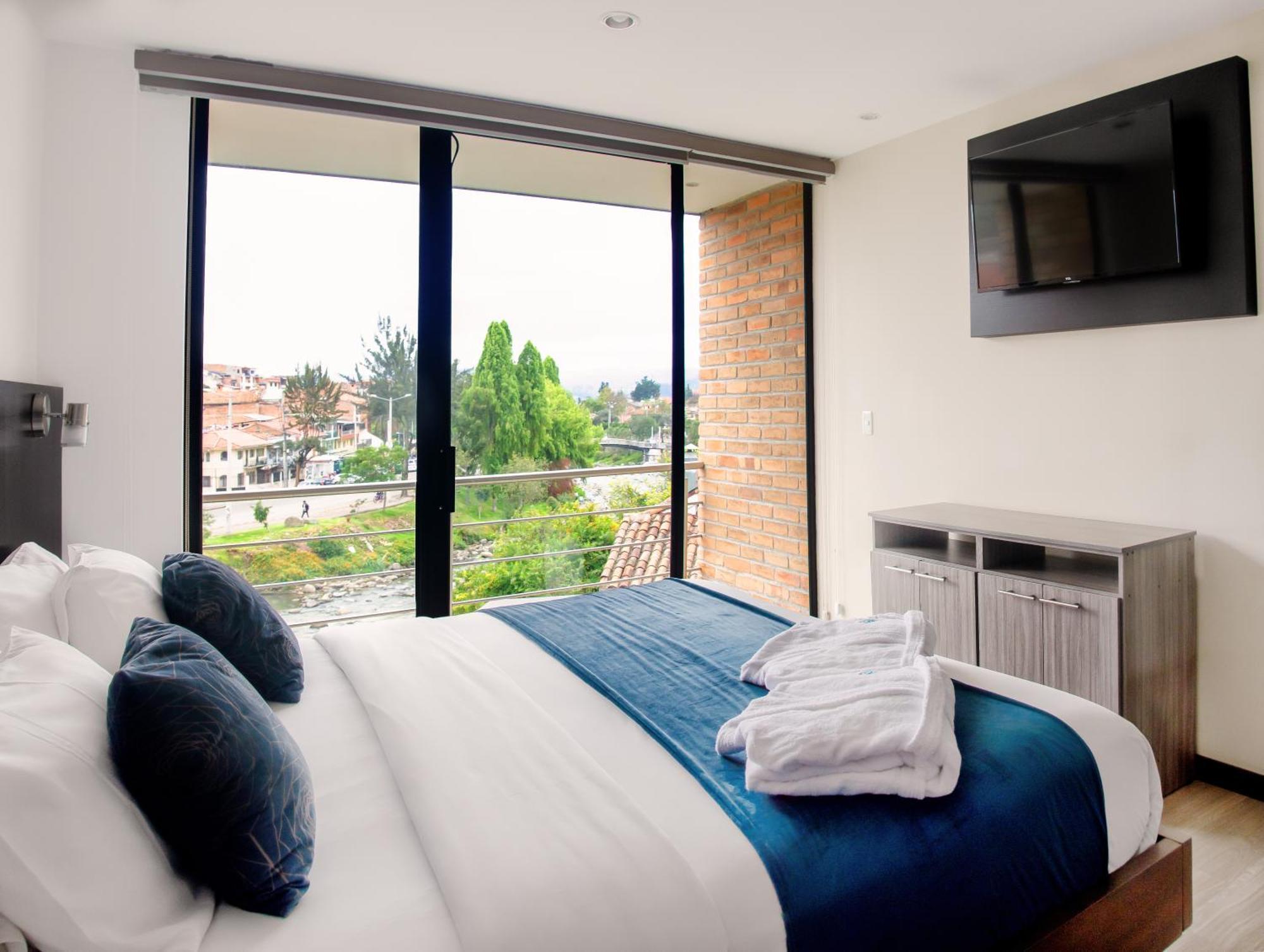 Hotel & Suites En Cuenca, Venue Batan Exterior foto